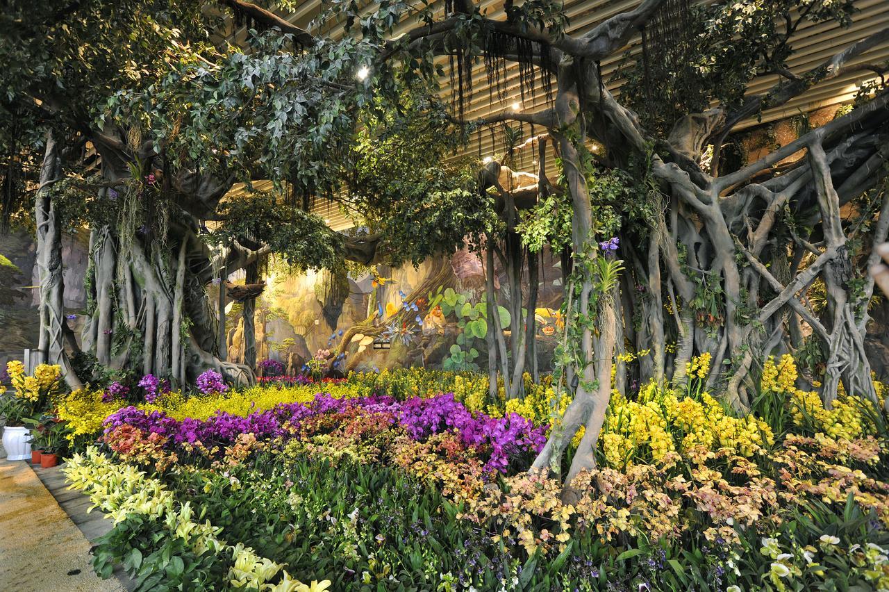 Howard Johnson Flower City Hotel Kunming Dış mekan fotoğraf