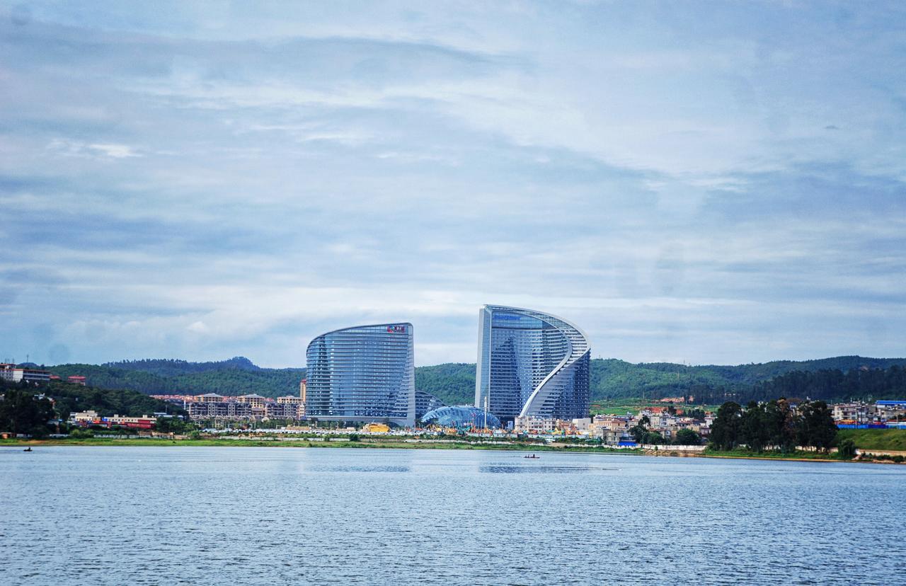 Howard Johnson Flower City Hotel Kunming Dış mekan fotoğraf