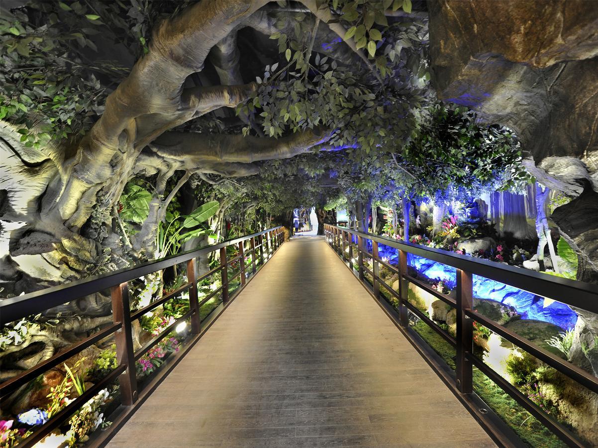 Howard Johnson Flower City Hotel Kunming Dış mekan fotoğraf