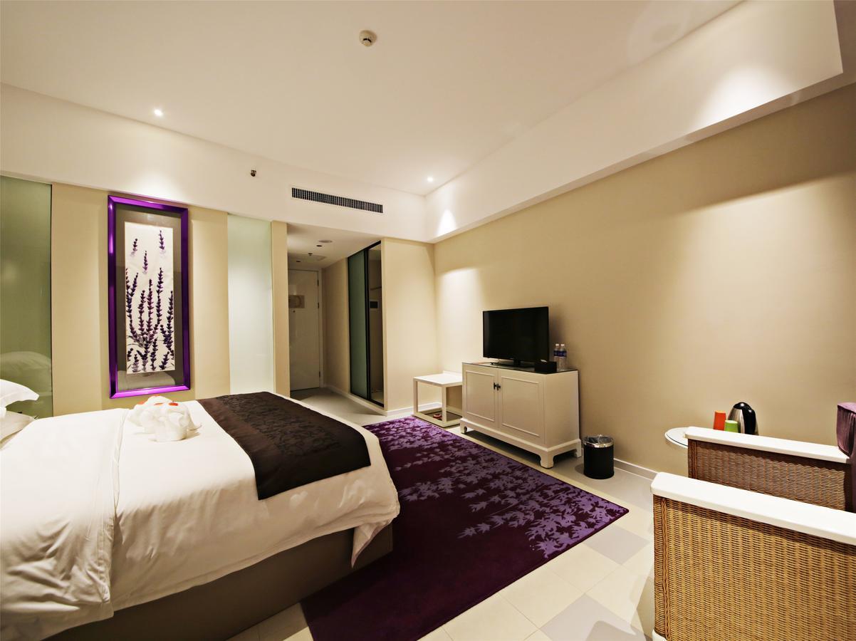Howard Johnson Flower City Hotel Kunming Dış mekan fotoğraf