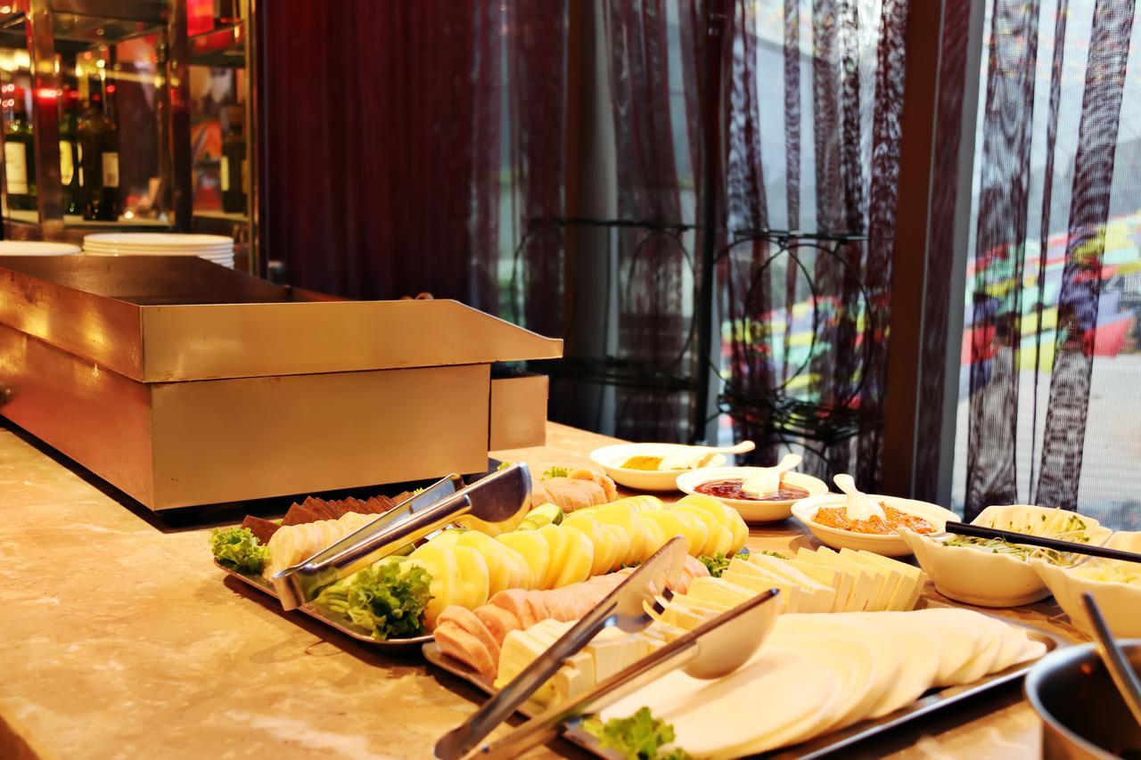 Howard Johnson Flower City Hotel Kunming Dış mekan fotoğraf